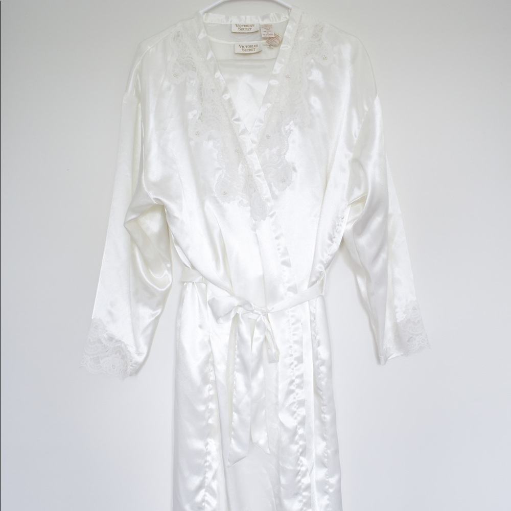 Vintage Victoria’s Secret White Robe Set Sz Med